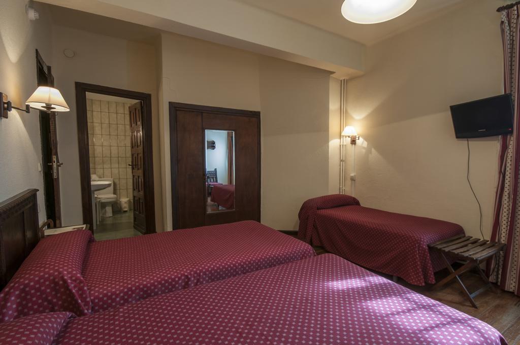 Hostal Ayestaran II Lekunberri Eksteriør bilde